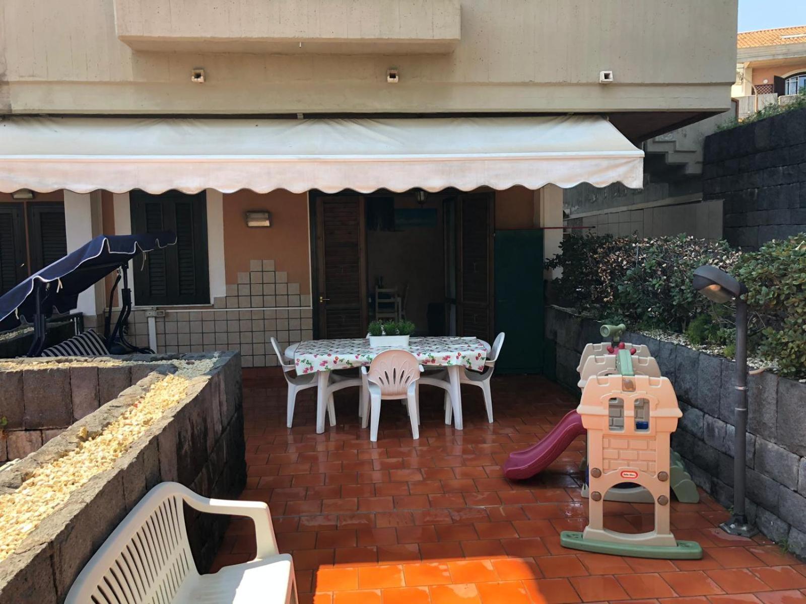 Chloe'S Apartment Acireale Exterior photo